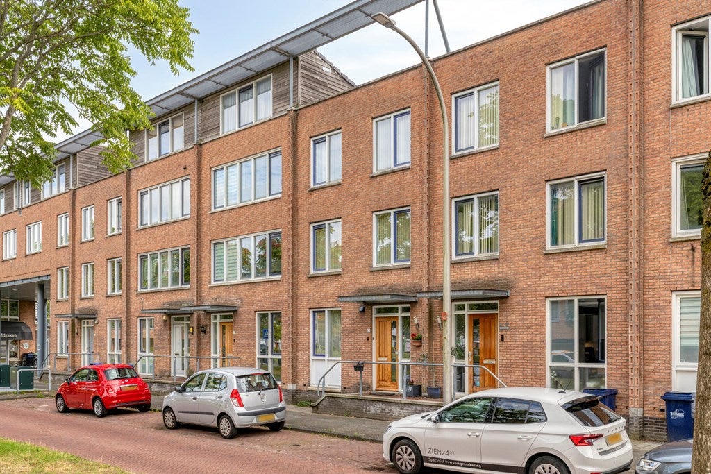 Huis Weidevogellaan 63 in Den Haag