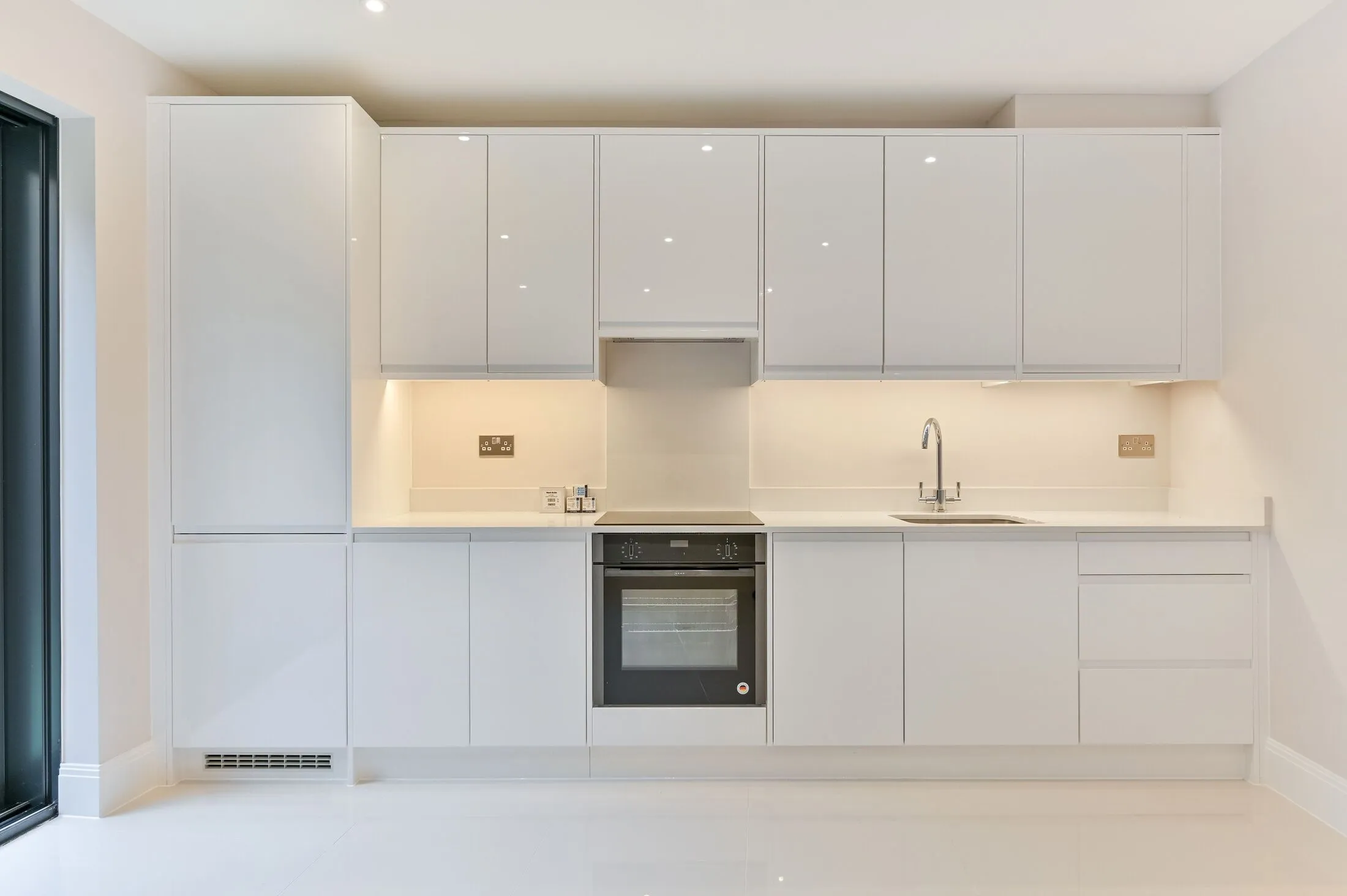 Flat Merton Road in Greater London