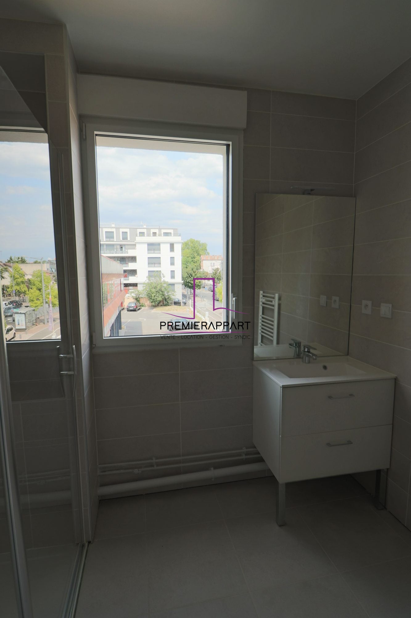 Flat Rue de Stalingrad in Houilles