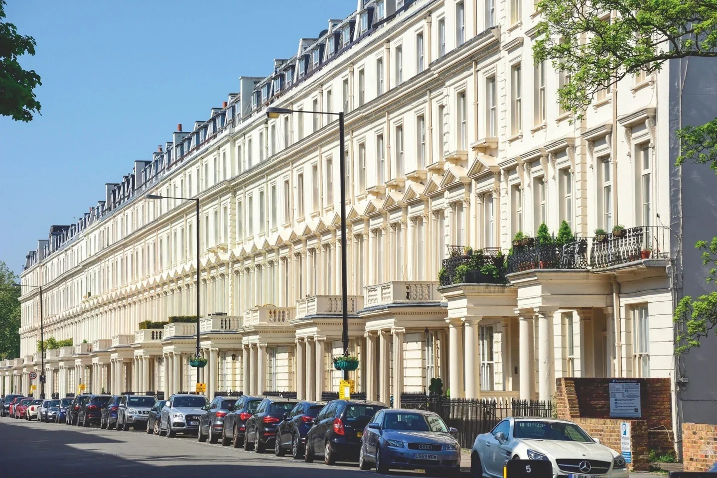 Flat Charlbert Street in City of Westminster