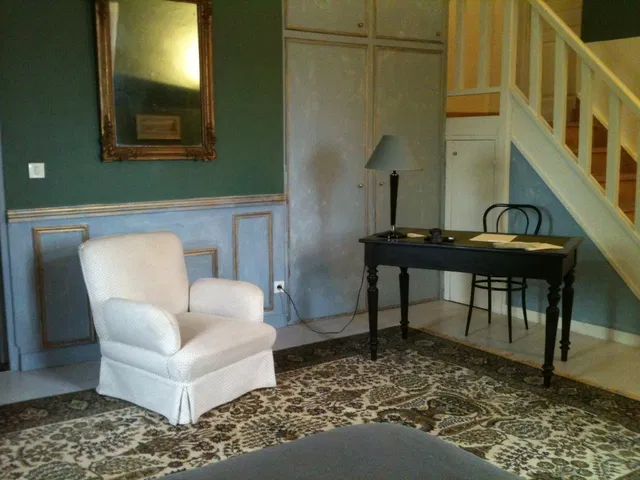 Room Rue du Heaume in Senlis