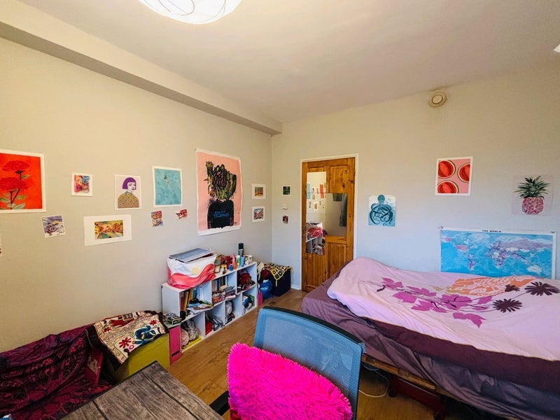 Room Nelson Square in Greater London