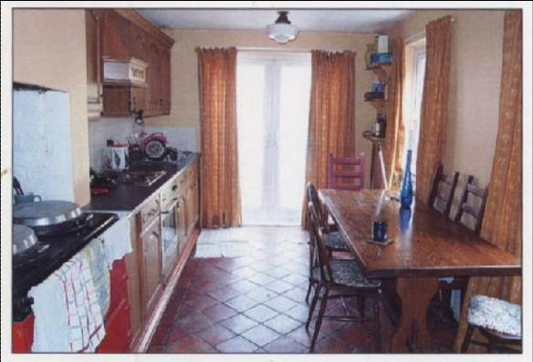 Room Abbott Road in Greater London