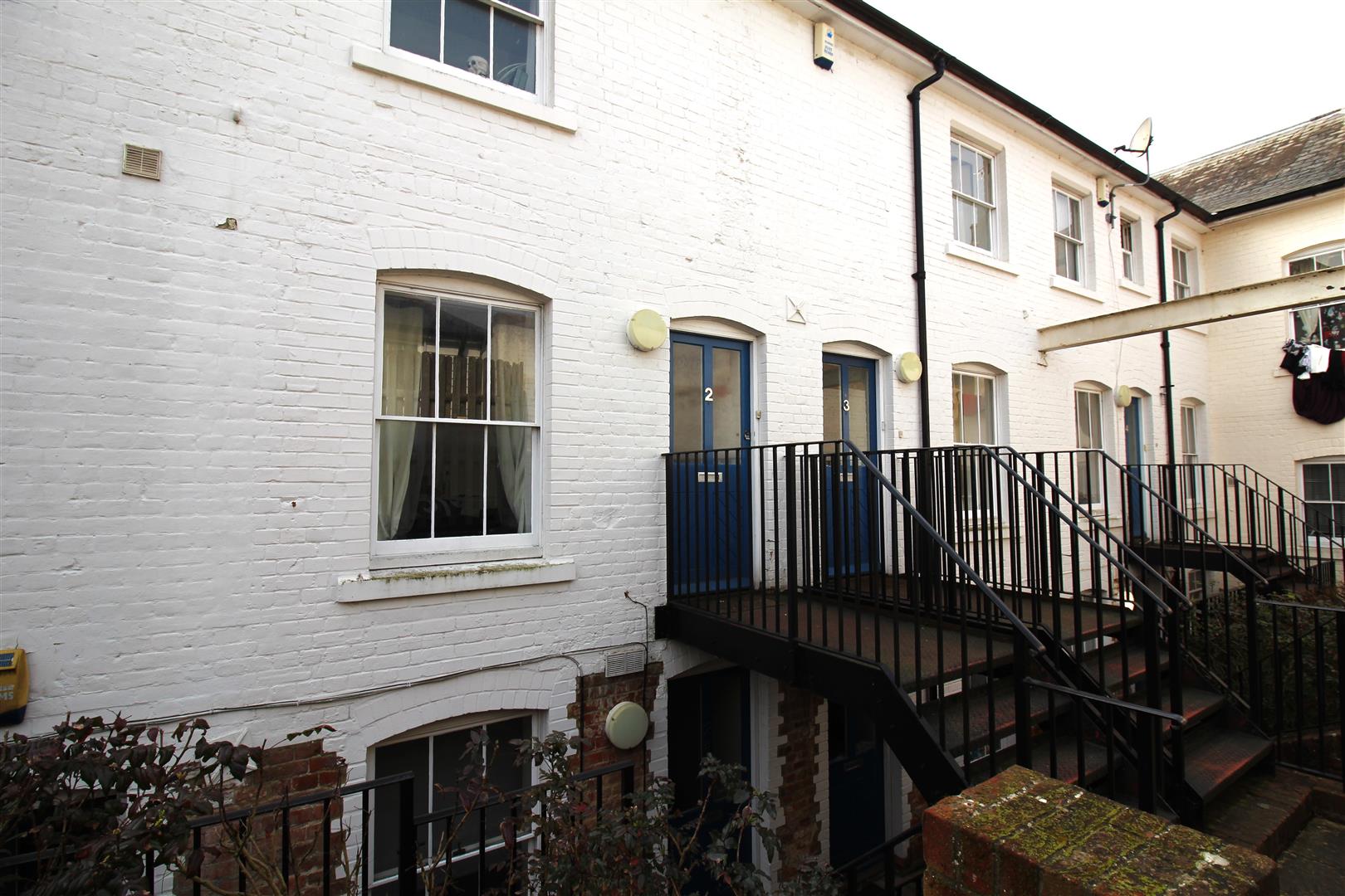 Flat Holters Mews in Canterbury