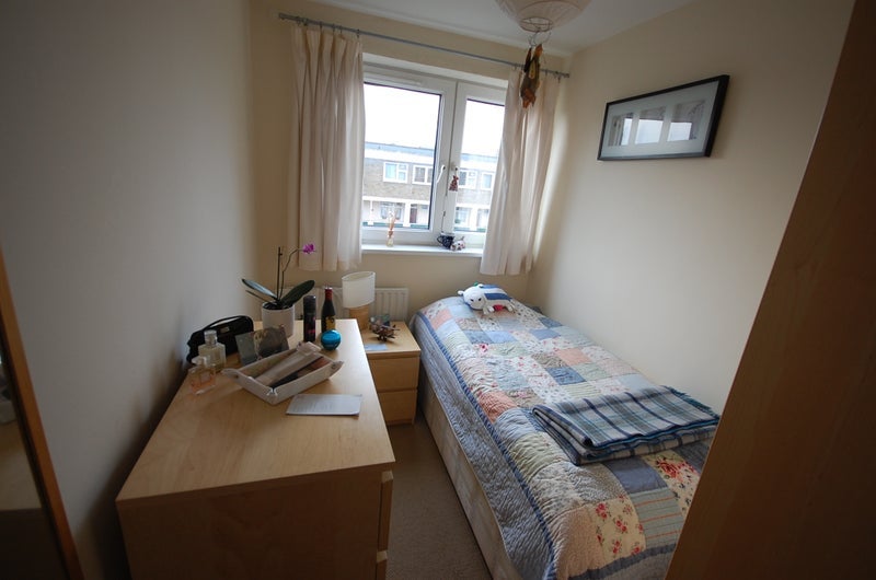 Room Limpsfield Avenue in Greater London
