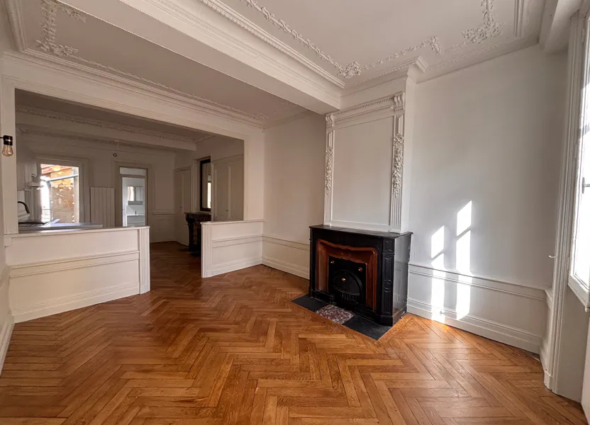 Flat Avenue Georges Clemenceau in Saint-Genis-Laval