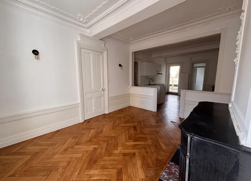 Flat Avenue Georges Clemenceau in Saint-Genis-Laval