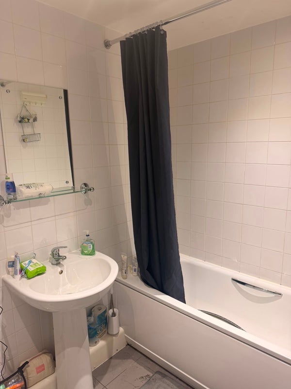 Flat Millharbour in Greater London