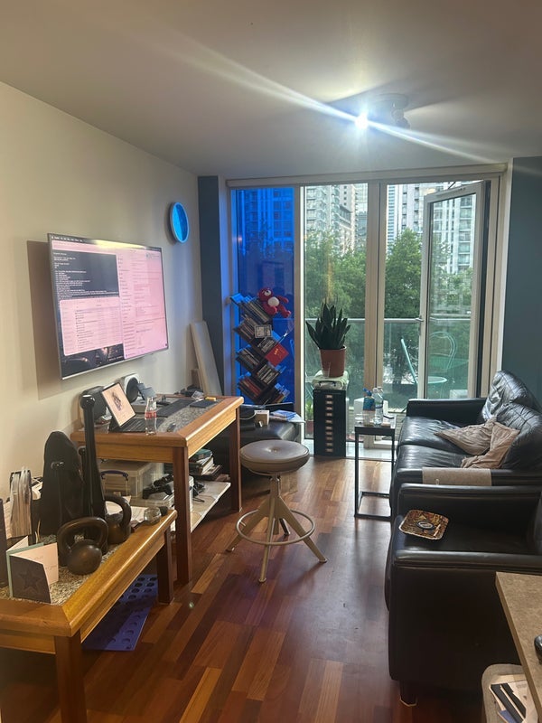 Flat Millharbour in Greater London