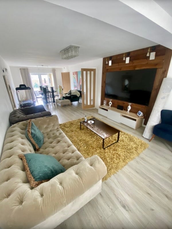 Flat Barton Road in Trafford