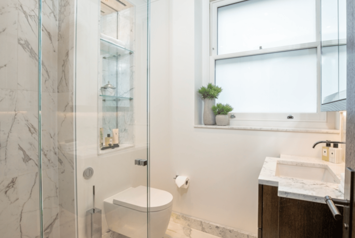 Flat Prince of Wales Terrace in Greater London