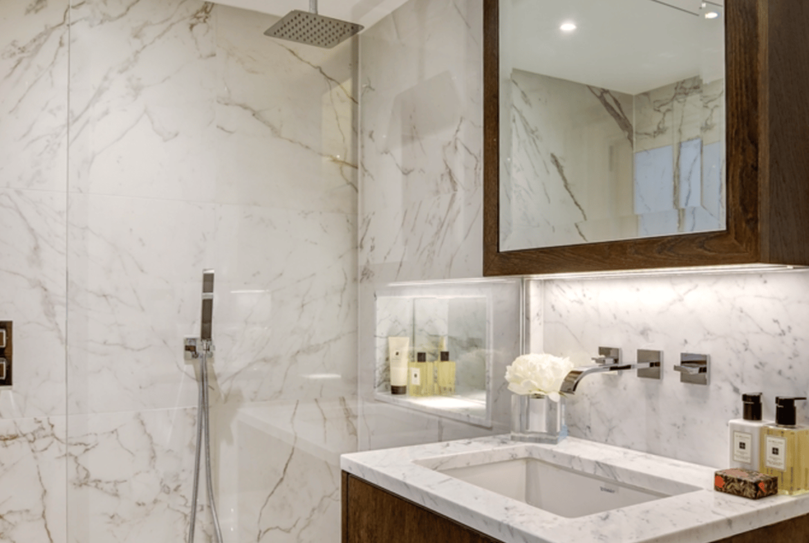Flat Prince of Wales Terrace in Greater London