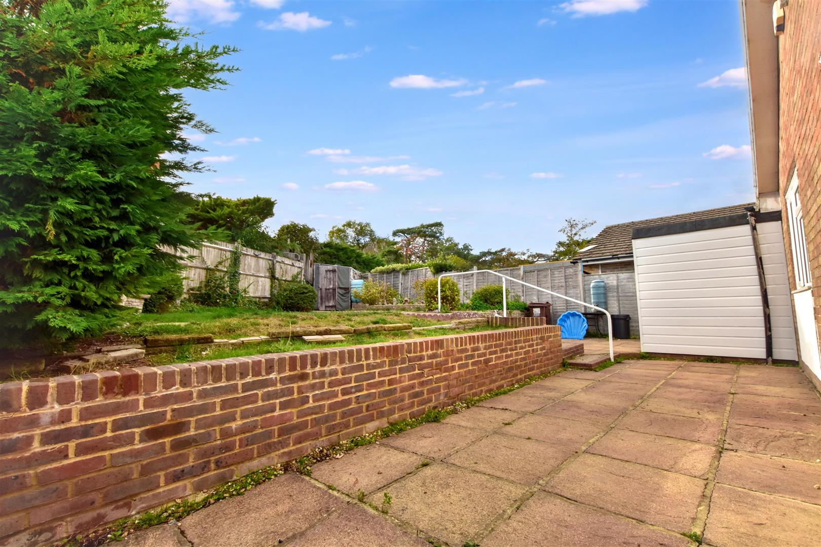 House Cedar Close in Eastbourne