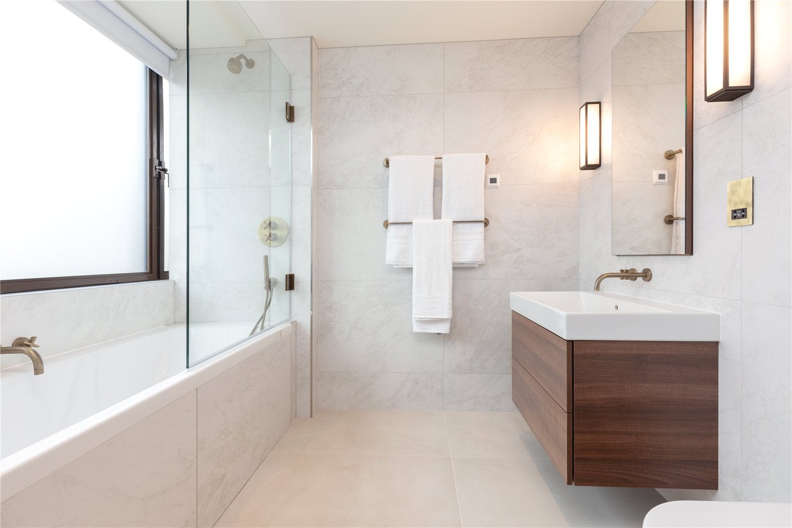 Flat Golden Square in City of Westminster