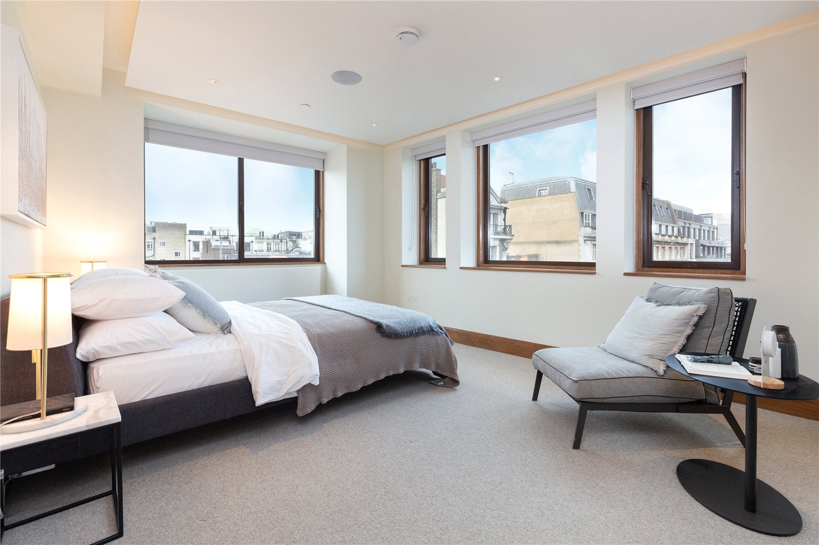 Flat Golden Square in City of Westminster