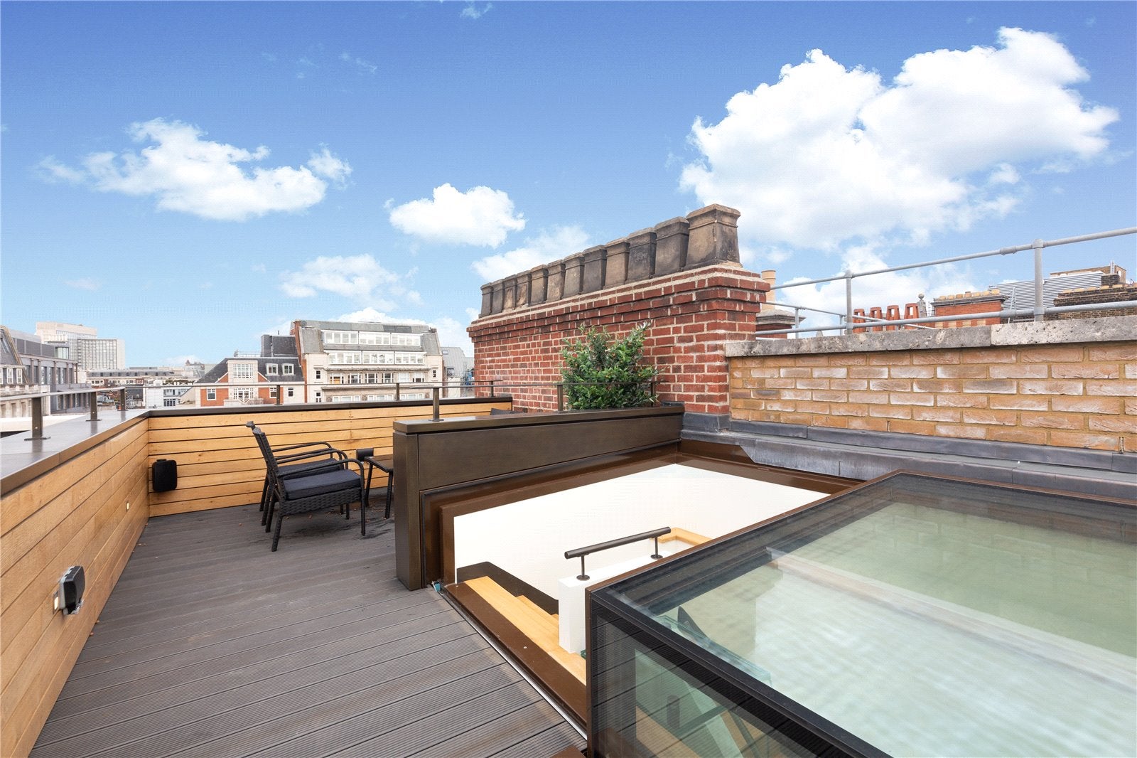 Flat Golden Square in City of Westminster