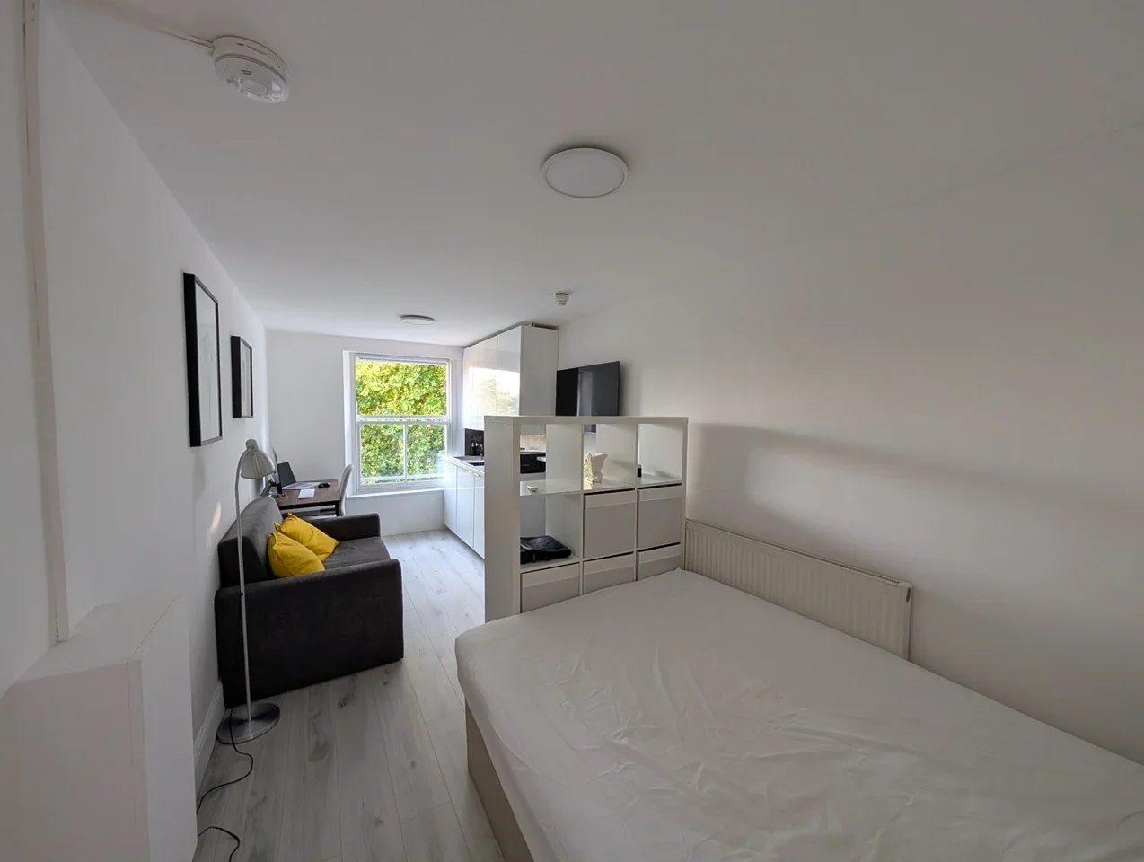 Flat Leinster Gardens in City of Westminster