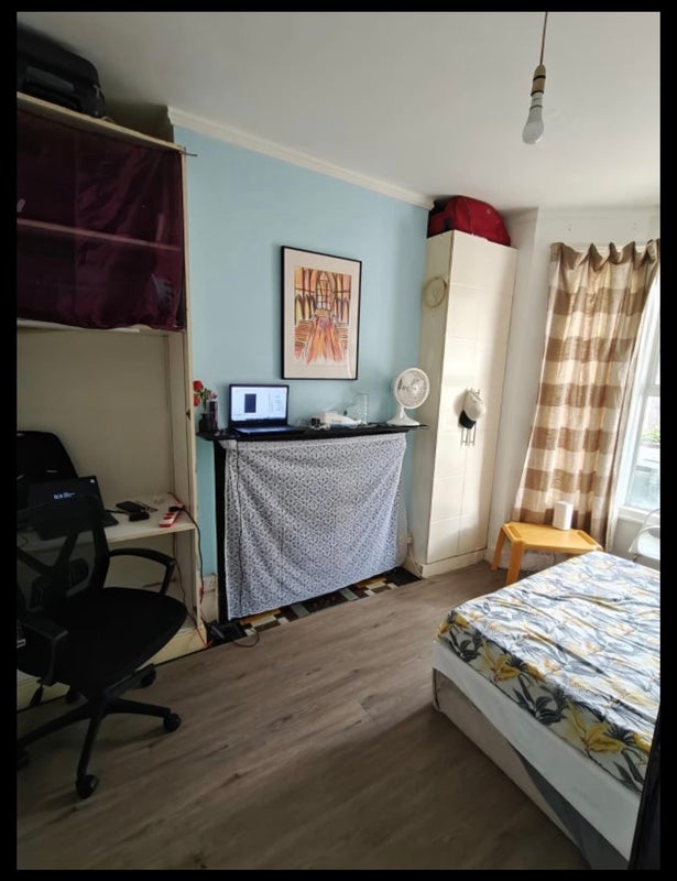 Room Mathews Park Avenue in Greater London