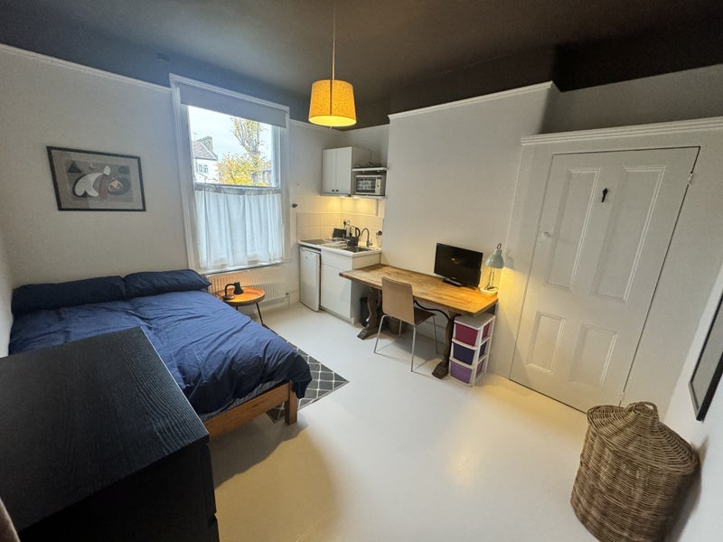 Room Osborne Road in Greater London