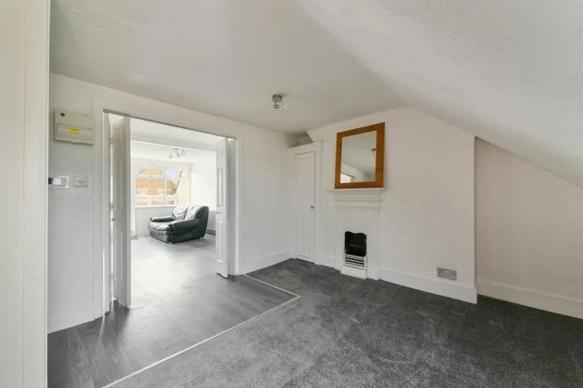 Flat Eldon Park in Greater London