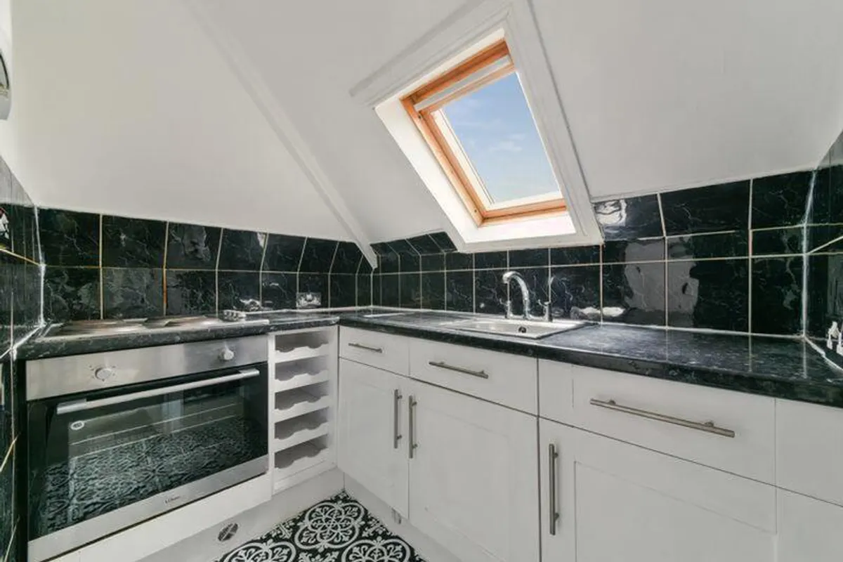 Flat Eldon Park in Greater London