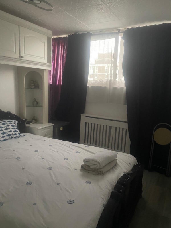 Room Buckland Street in Greater London
