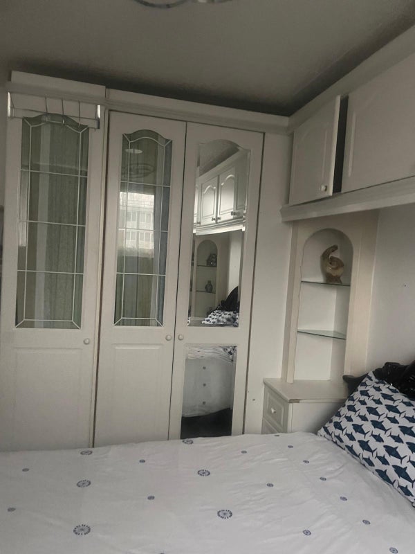 Room Buckland Street in Greater London