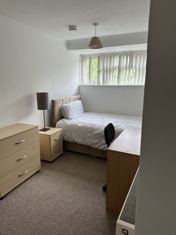 Room Colne Place in Basildon