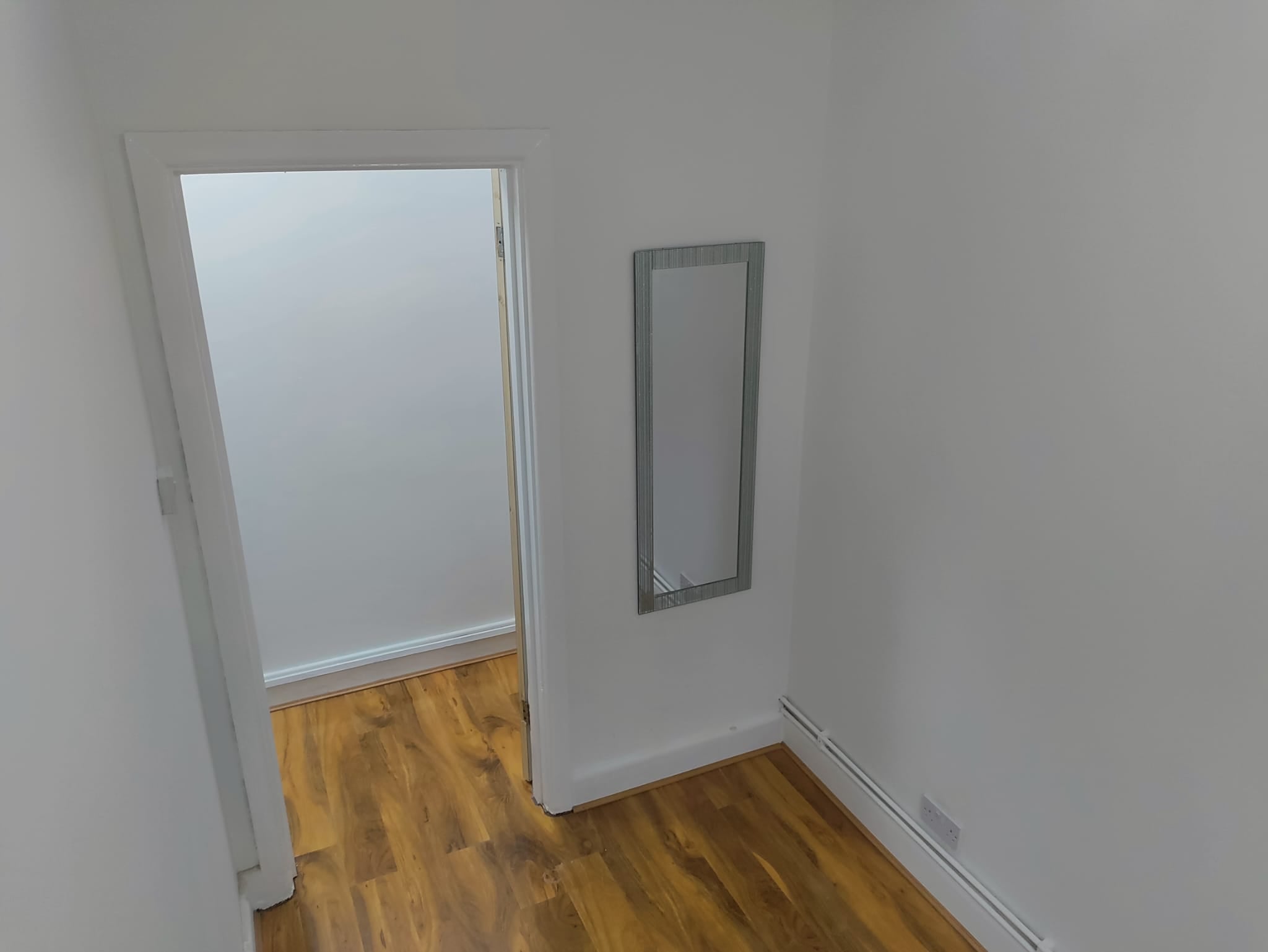 Flat Christchurch Avenue in Greater London