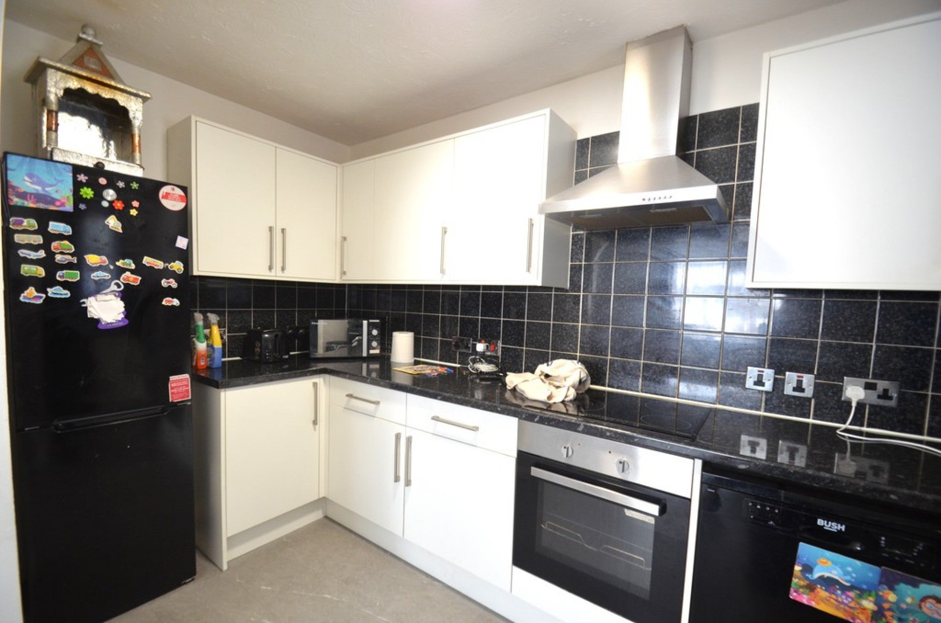 Flat Hatton Road in Greater London
