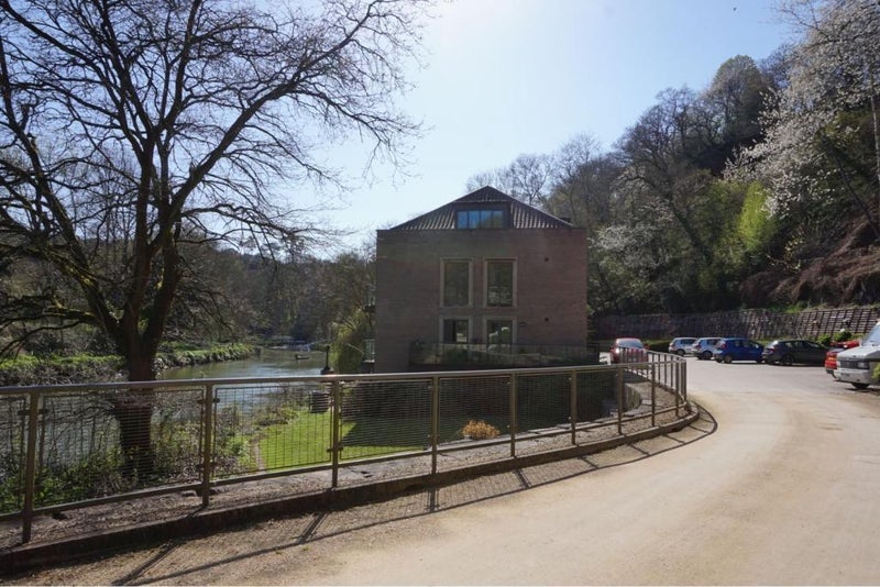 Room Pump House Lane in Bristol