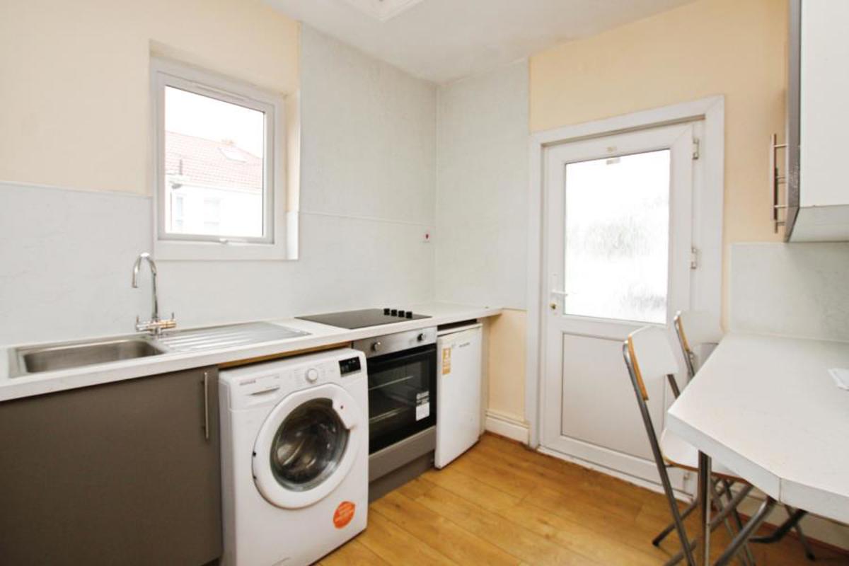 Flat Henleaze Road in Bristol