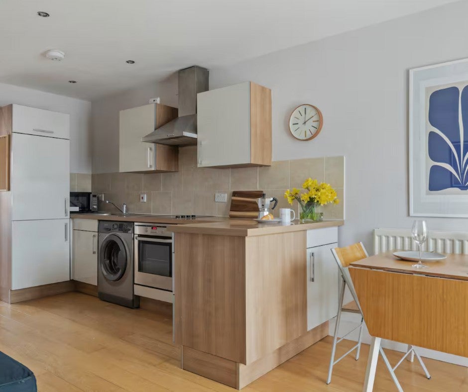 Flat Hoxton Street in Greater London