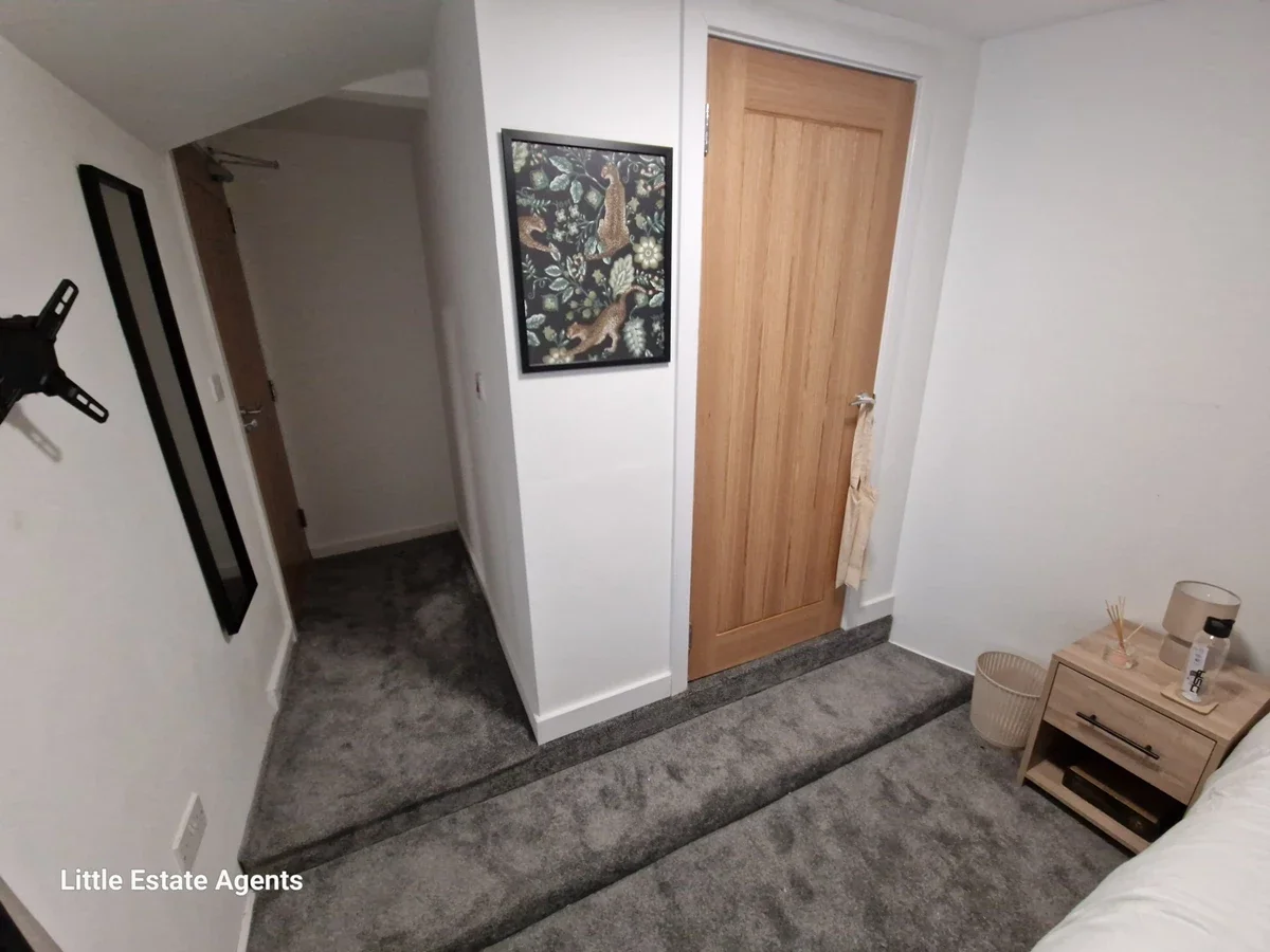 Room Cooper Street in St Helens