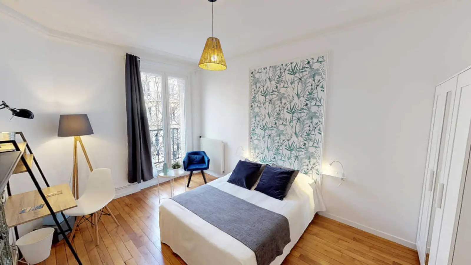 Room Rue Meynadier in Paris
