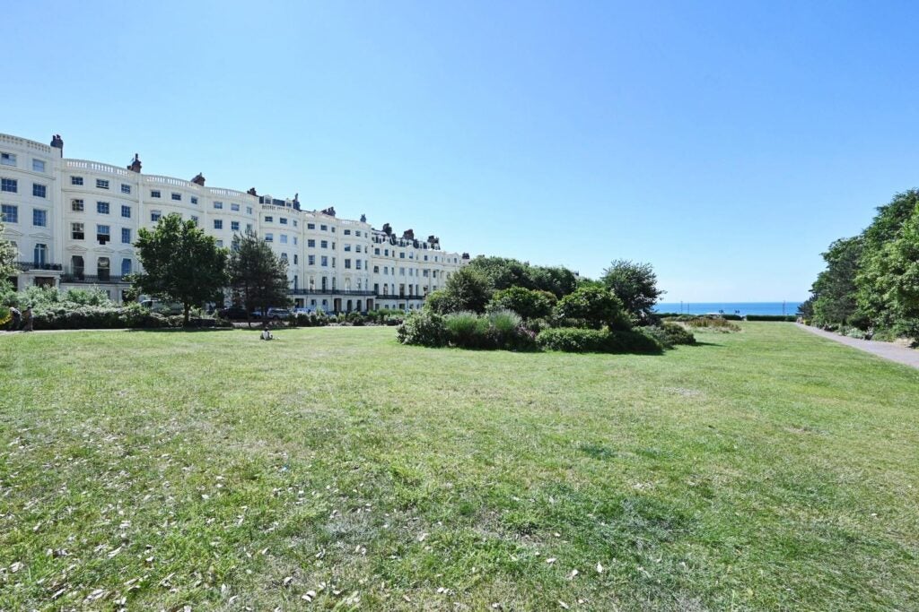 Flat Brunswick Square in Hove