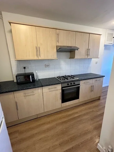Room Finchley Lane in Greater London