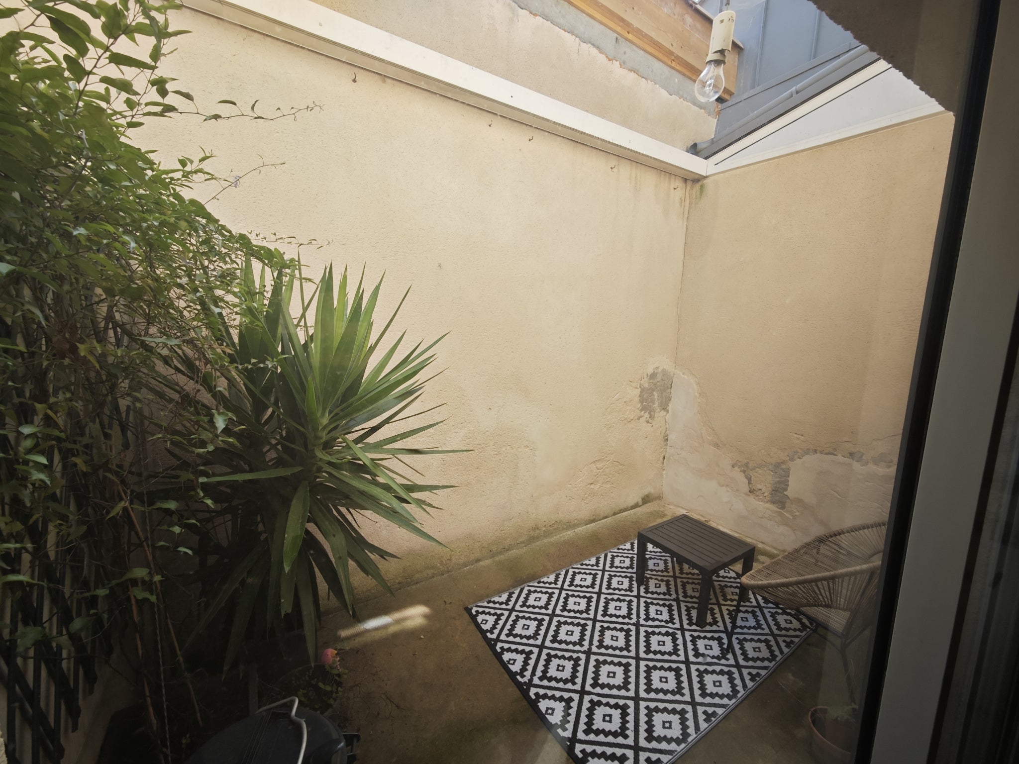 Flat Place Sainte-Eulalie in Bordeaux