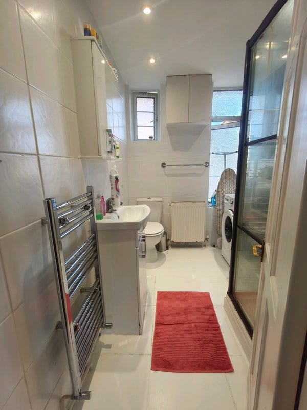 Room Harrington Hill in Greater London