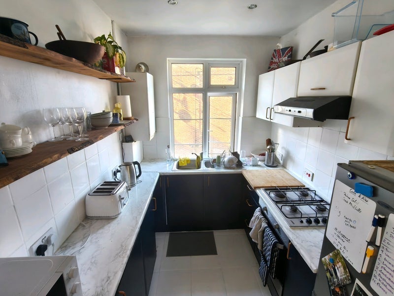 Room Harrington Hill in Greater London