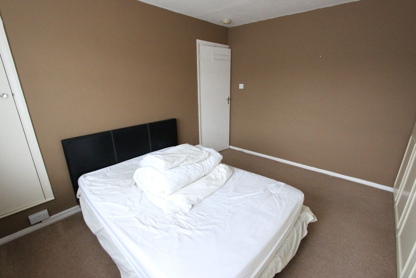 Flat Bramley Close in Greater London