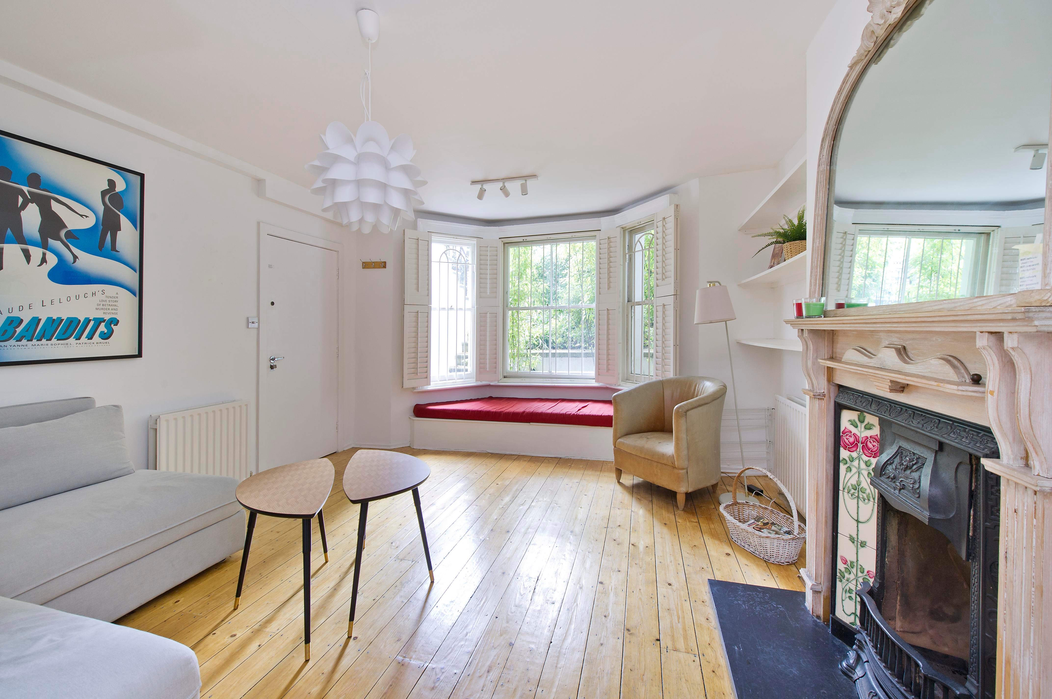 Flat Cambridge Gardens in Greater London