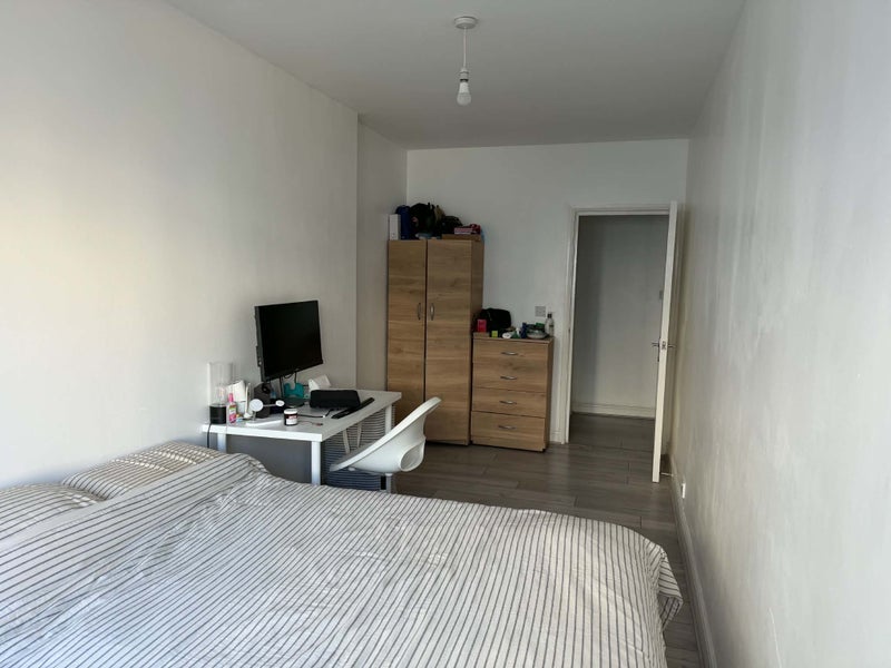Room Wells Terrace in Greater London