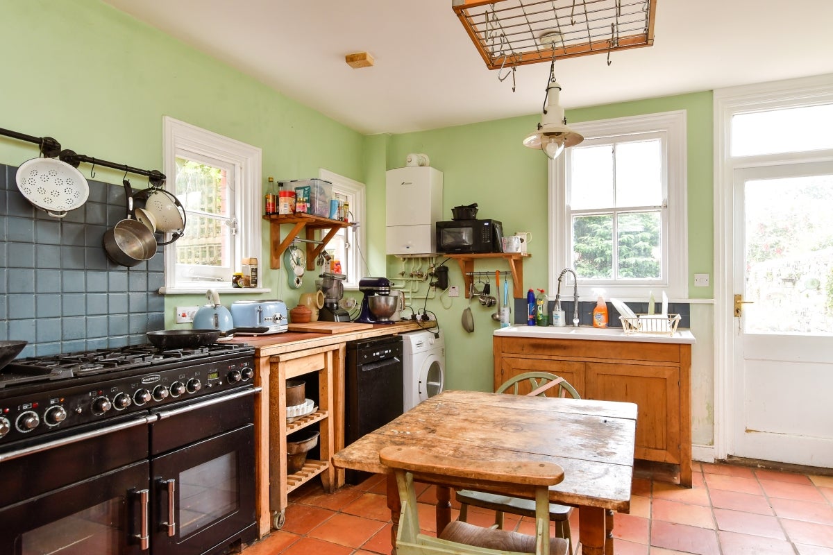 Room Heene Road in Worthing