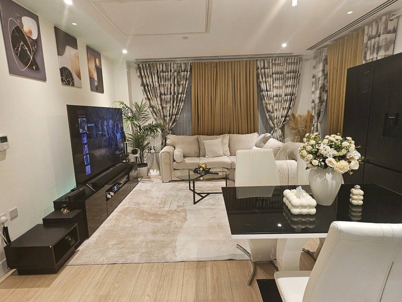 Room Cherry Orchard Road in Greater London