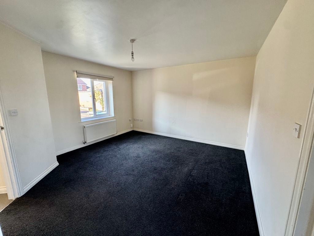 House Poplar Crescent in Birtley