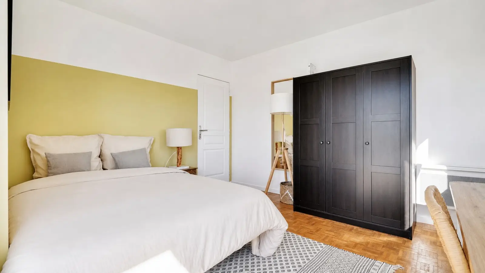 Chambre Rue Volta à Puteaux