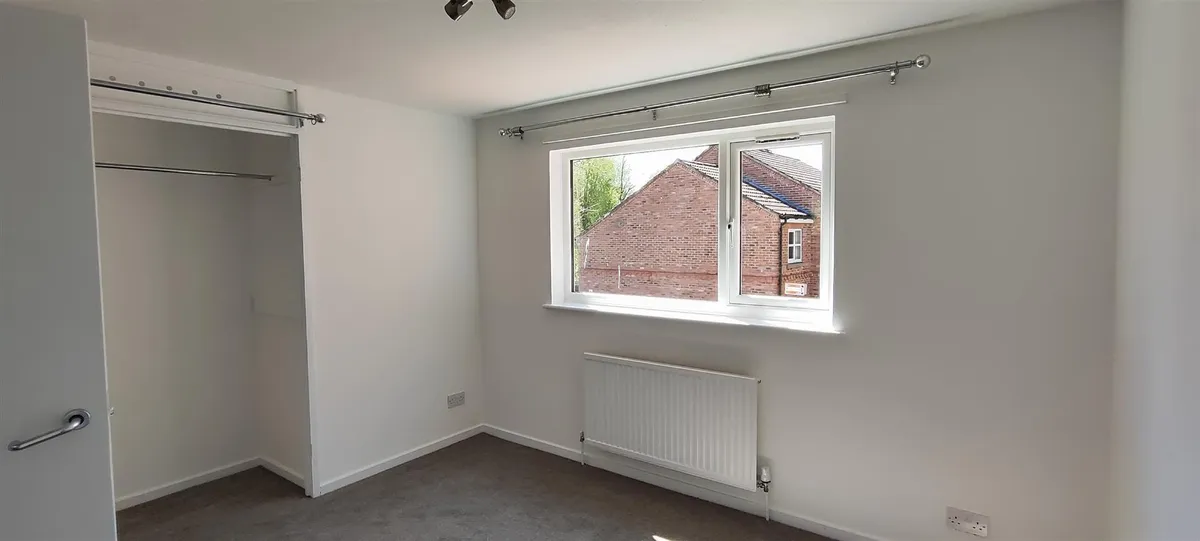 House Glebe Avenue in York