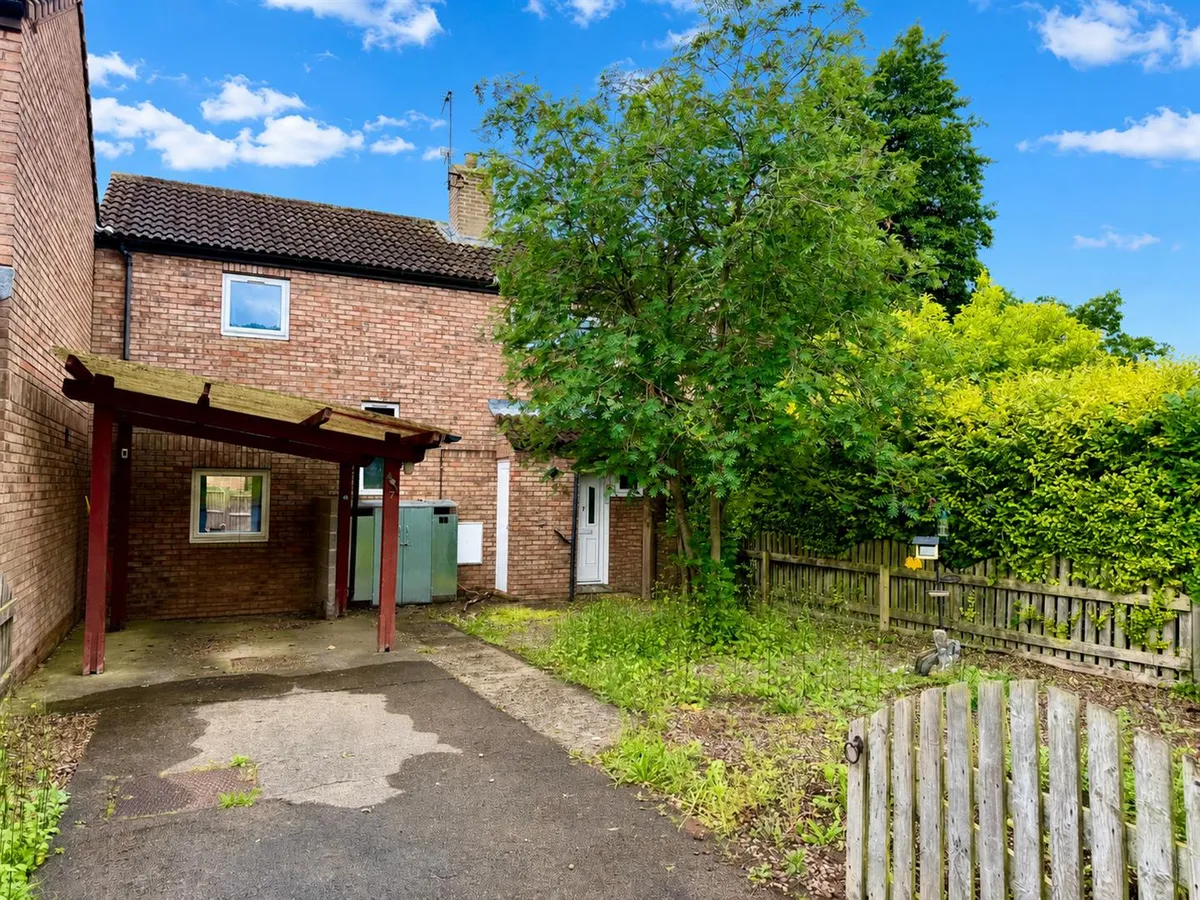 House Glebe Avenue in York