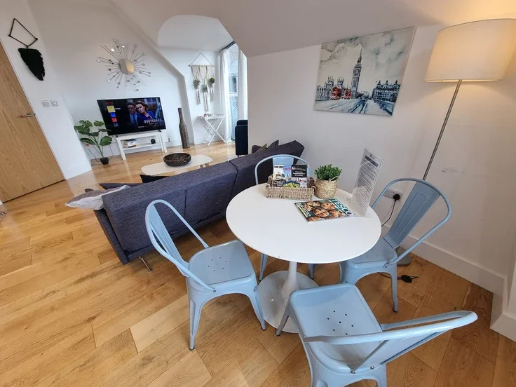 Flat Lovat Lane in City of London